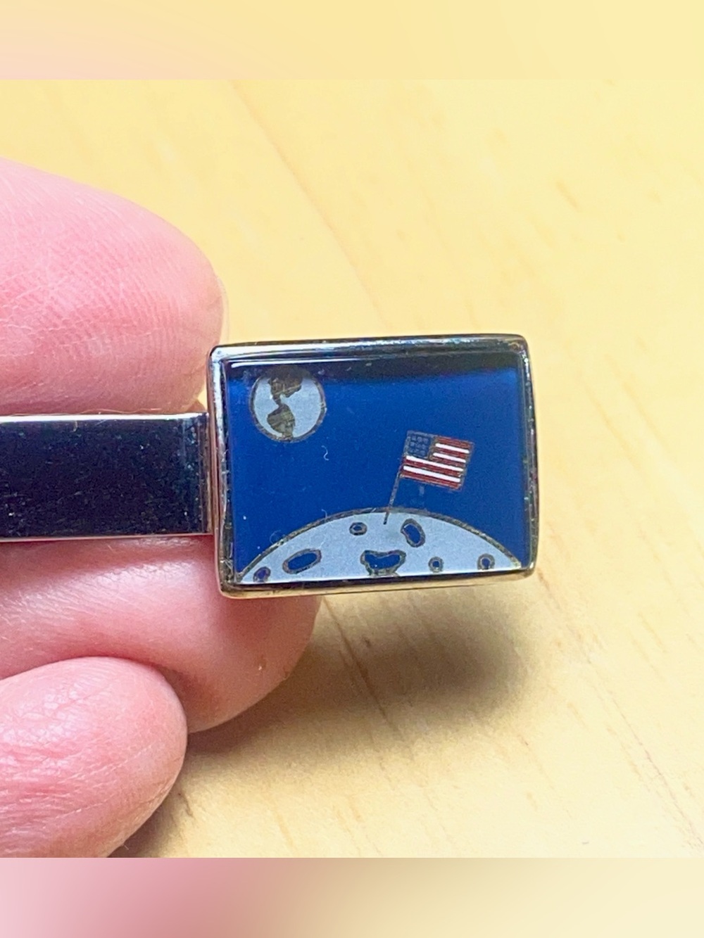 Moon Landing Flag Tie Clip – Blue Enamel Space Design Vintage Sarah Coventry